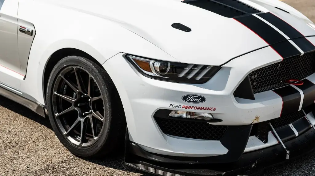 Forgeline GS1R Mustang GT4 Wheel Set  (18"x11) S550